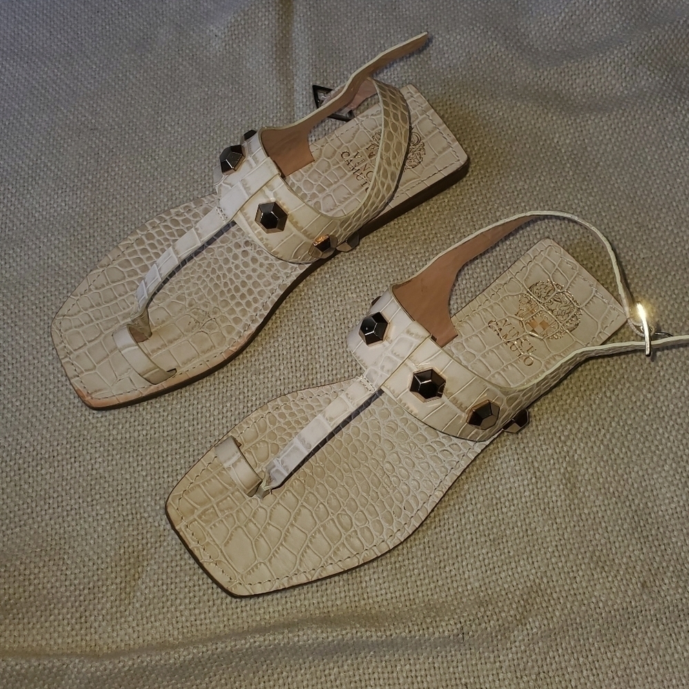 Vince Camuto sandals - Picture 2 of 5